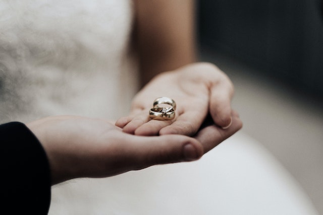 Klaidos, kurios gali būti padaromos renkantis vestuvinius žiedus