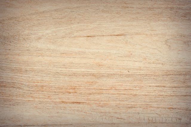 Obliuotos medienos privalumai: ilgaamžiškumas, lankstumas ir unikalumas